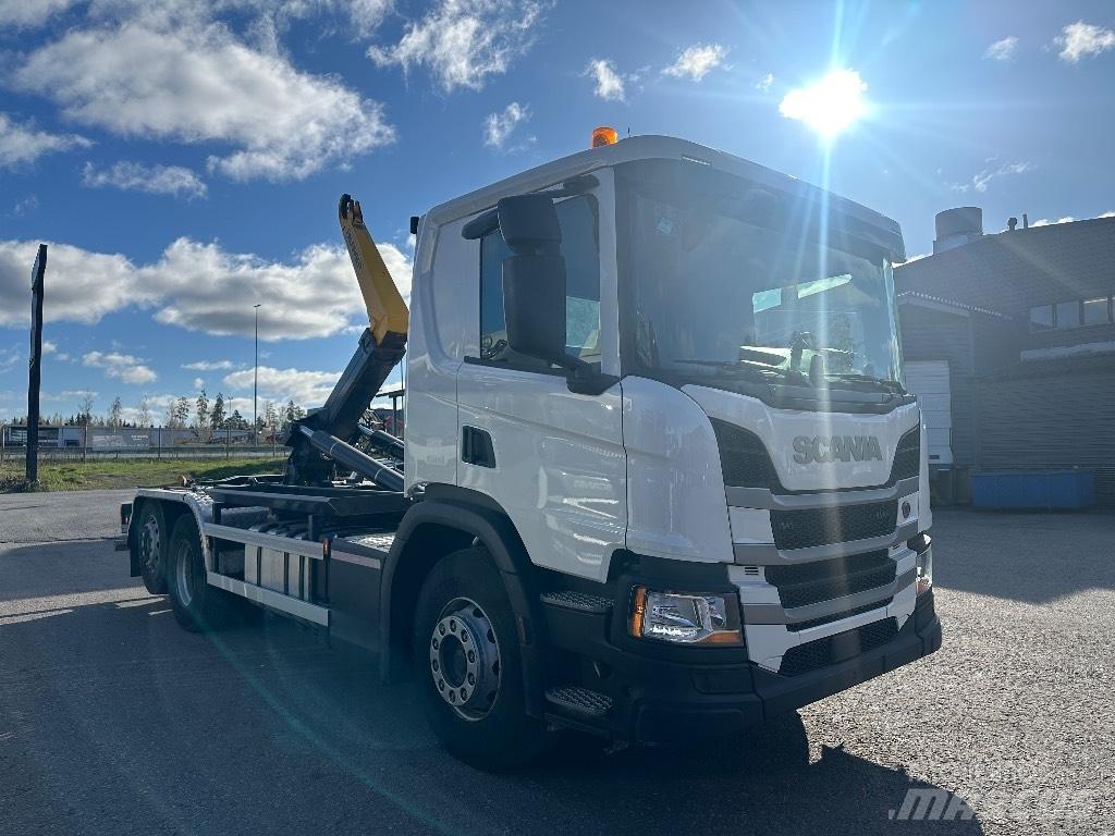 Scania P 360 Вантажівки з гаковим підйомом