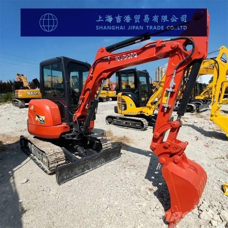Kubota U 30 Гусеничні екскаватори