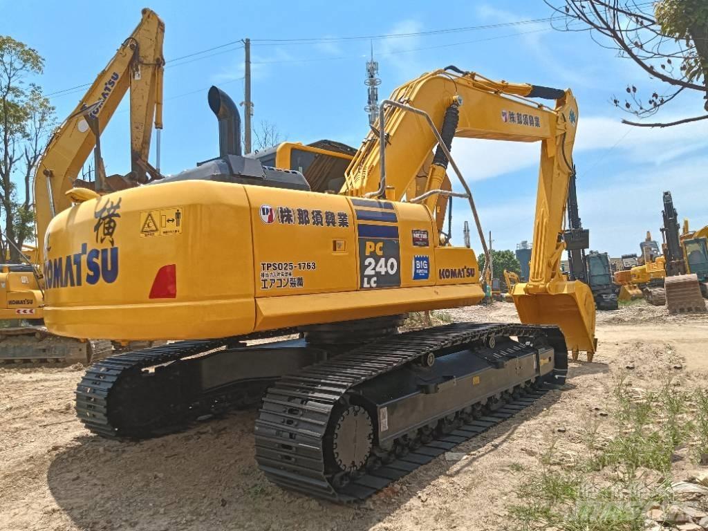Komatsu PC 240 Гусеничні екскаватори
