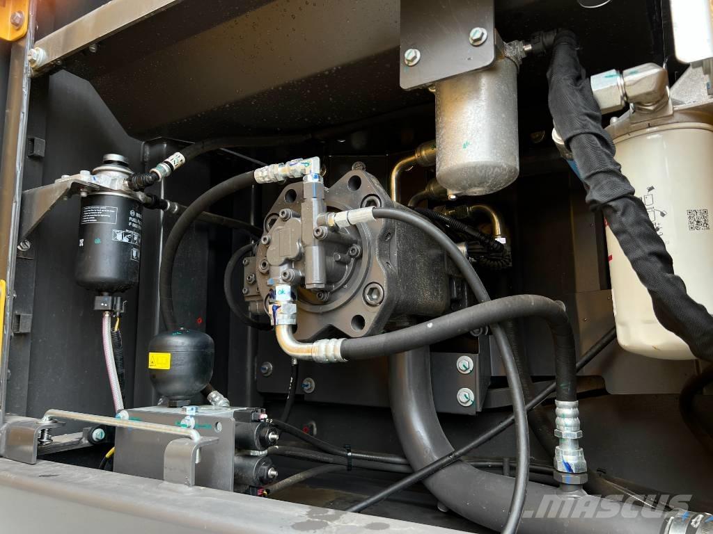 Volvo EC210 Гусеничні екскаватори