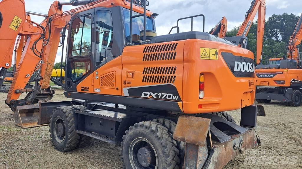 Doosan DX 170 W Колісні екскаватори