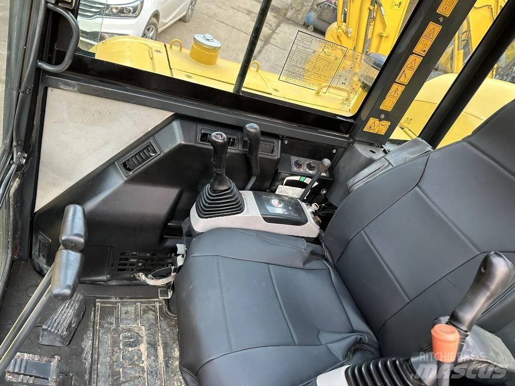 Komatsu PC56-7 Міні-екскаватори < 7т