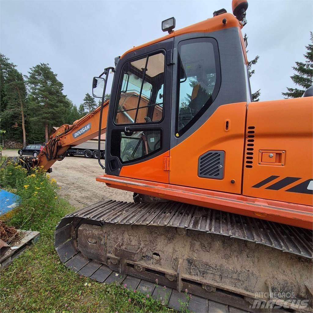 Doosan DX 160LC Гусеничні екскаватори