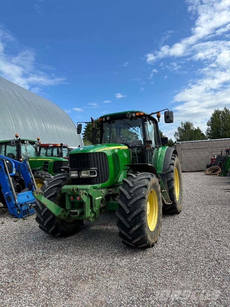 John Deere 6820 AP Трактори