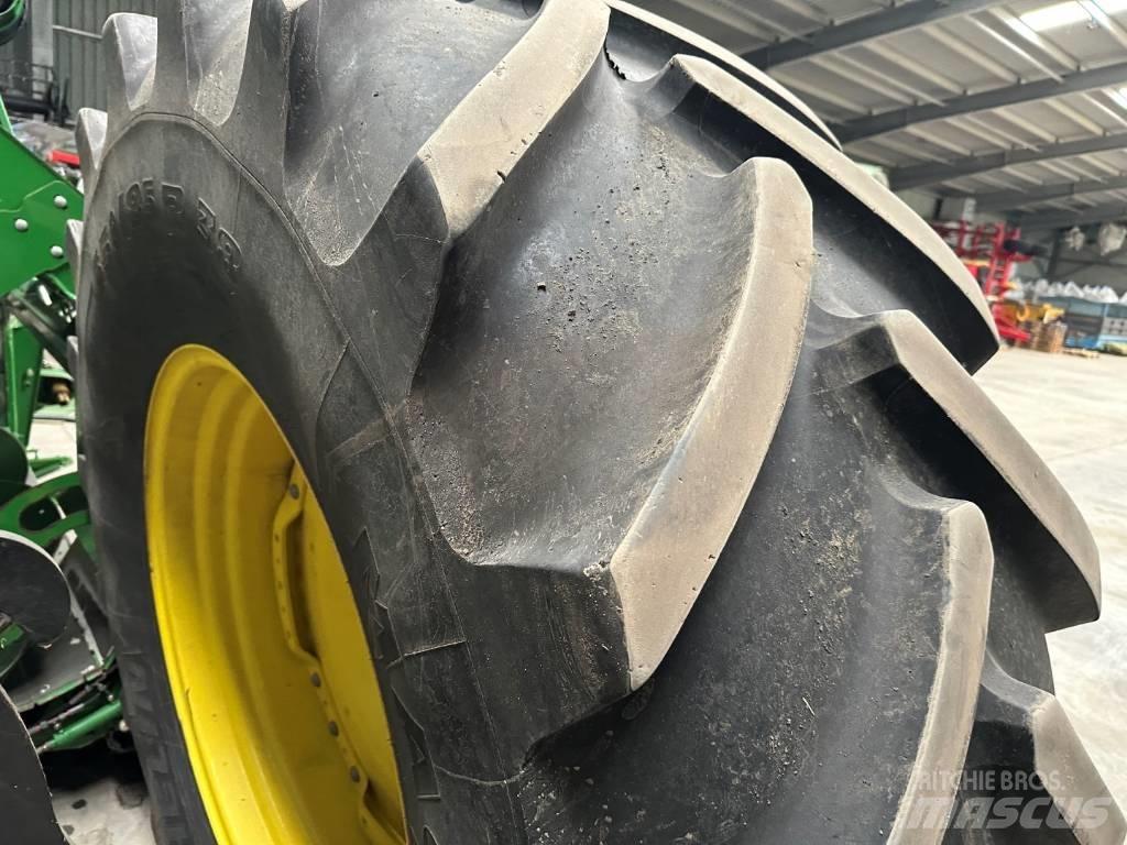 John Deere 6195 R Трактори