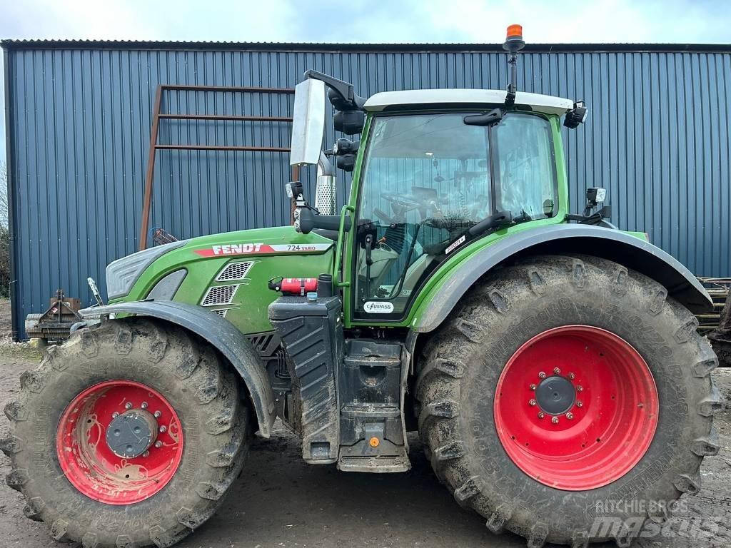 Fendt 724 Profi Plus Трактори