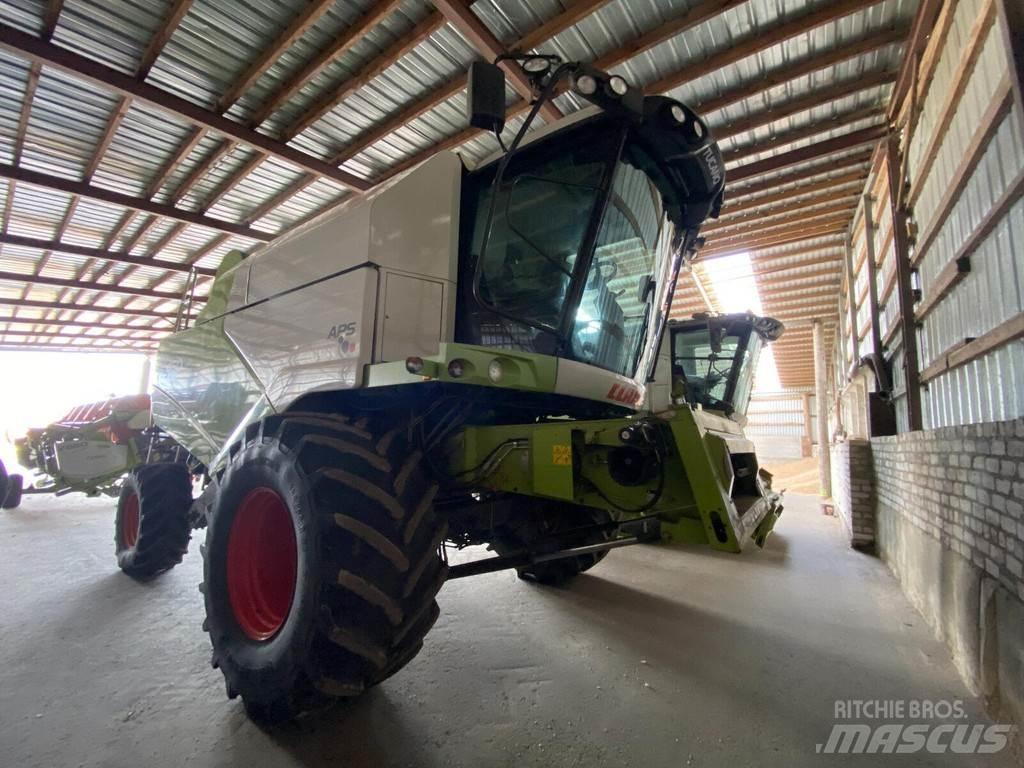 CLAAS Tucano 450 Зернозбиральні комбайни