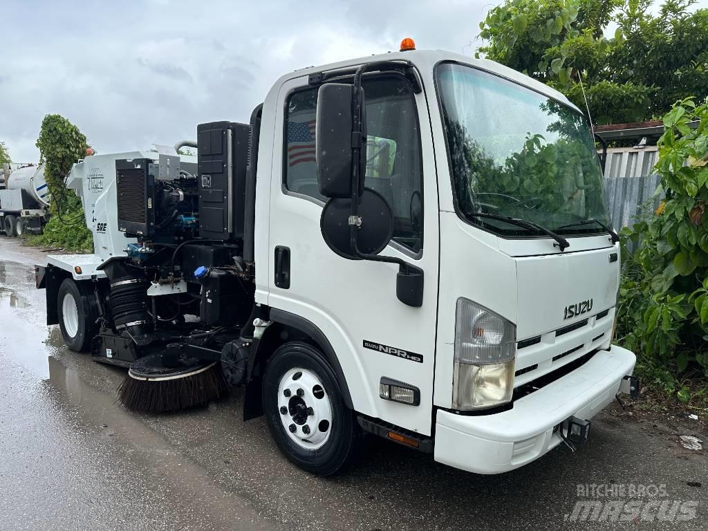 Isuzu NPR HD Прибиральні машини