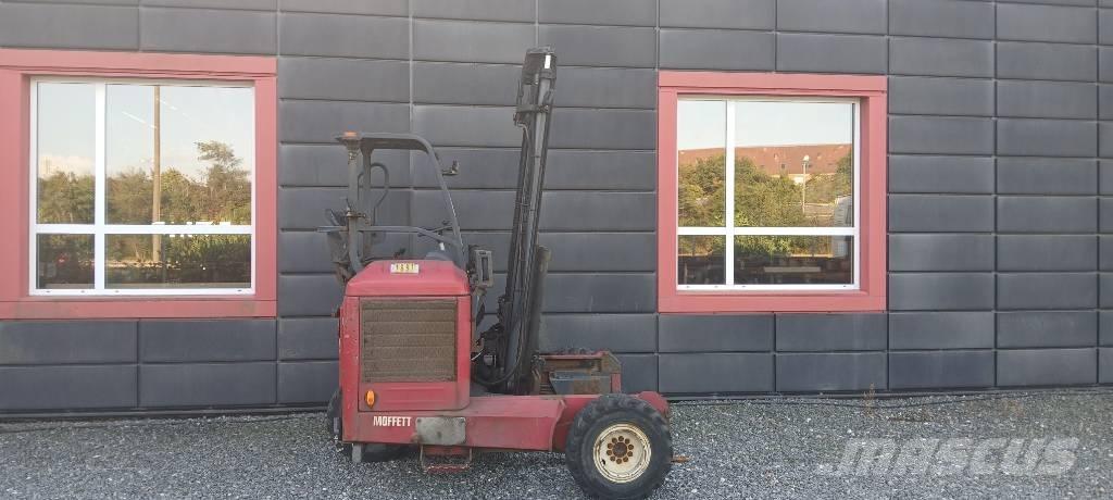 Moffett M5 25.3 NX Дизельні навантажувачі