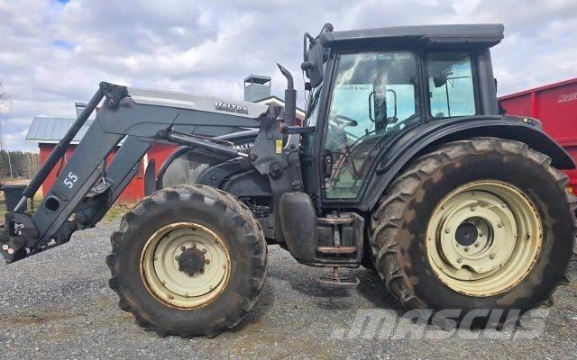 Valtra N141 HiTech Трактори