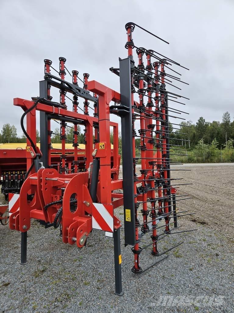 Tume Harrow s 660 L Борони