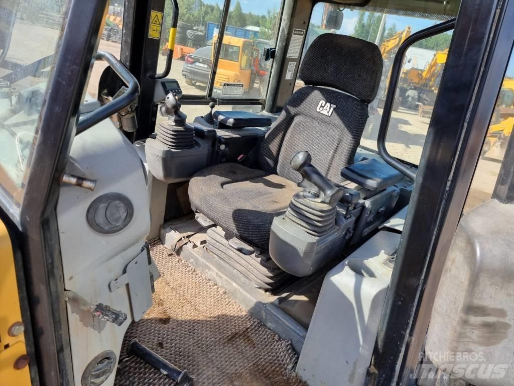 CAT D 6 K LGP Гусеничні бульдозери