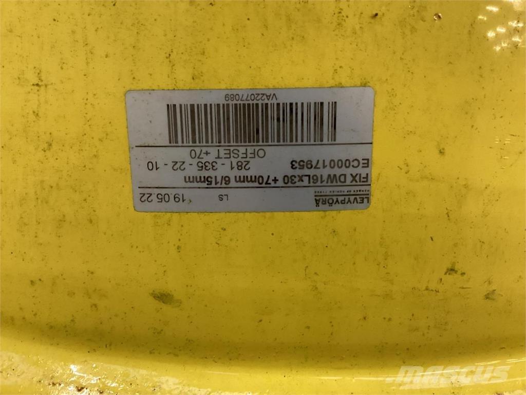 John Deere 16x30 Колеса