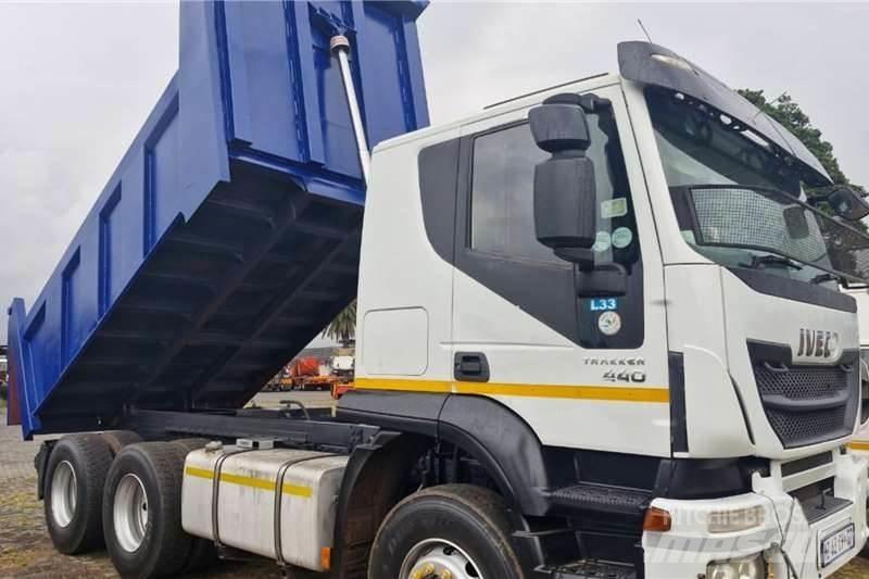 Iveco Trakker 440 Вантажівки / спеціальні
