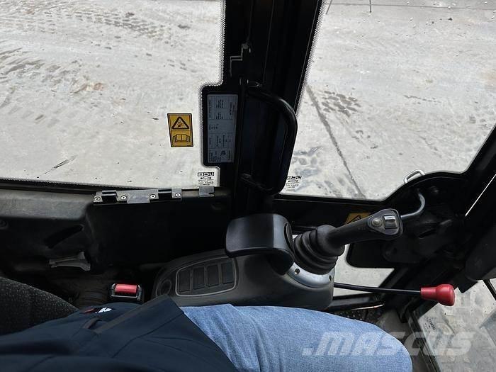 JCB 48Z-1 Спеціальні екскаватори