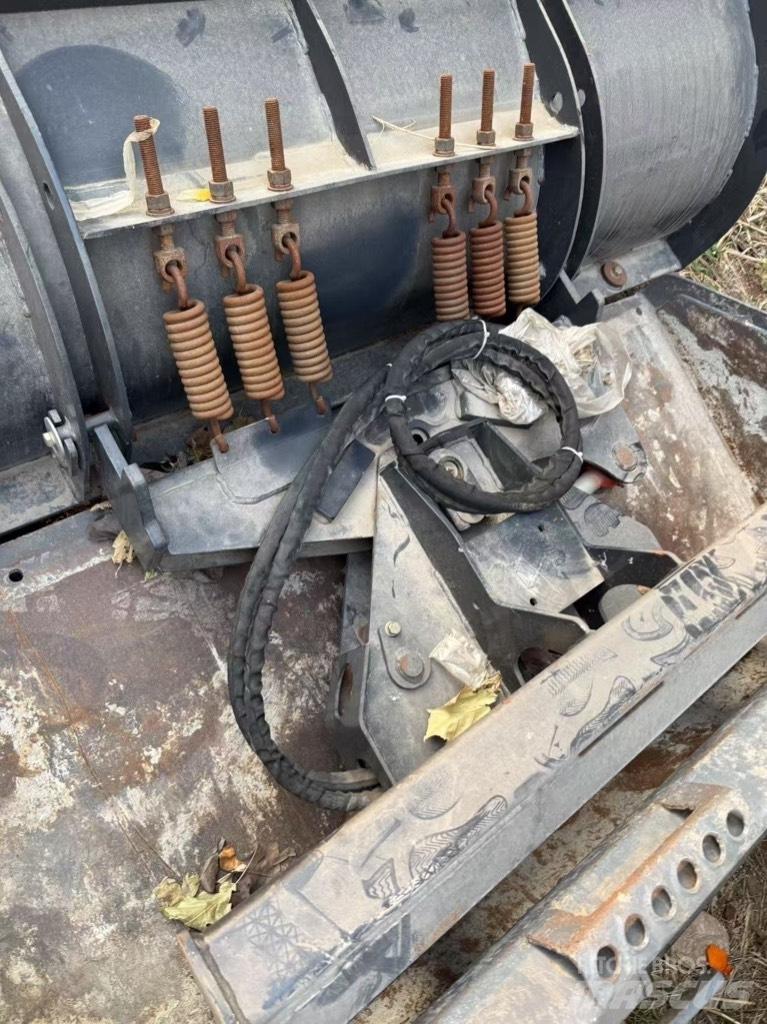 Bobcat S 18 Міні-навантажувачі