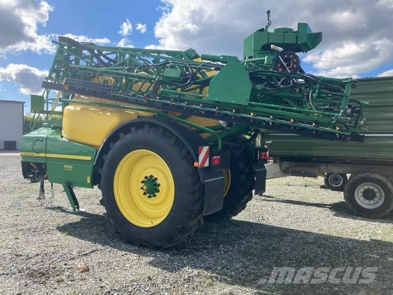 John Deere R975i Причіпні обприскувачі