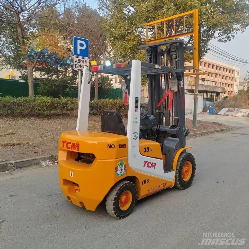 TCM FD 30 Дизельні навантажувачі
