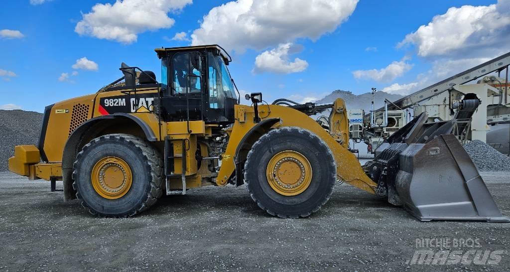 CAT 982 M Фронтальні навантажувачі