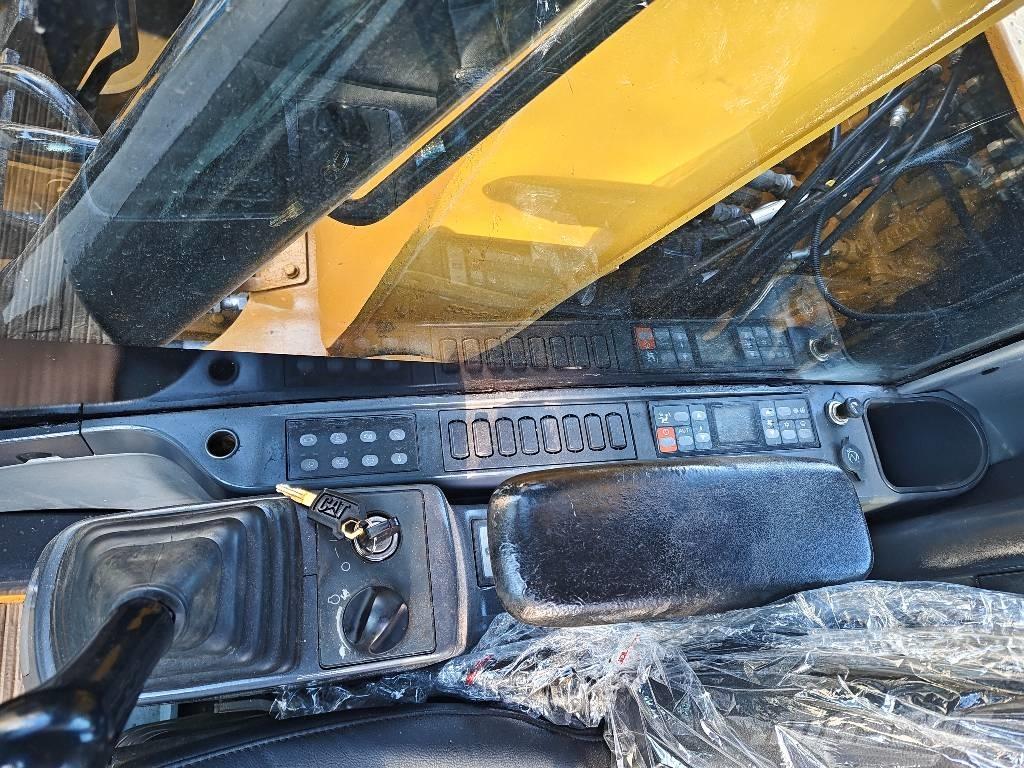 CAT 312 D Гусеничні екскаватори