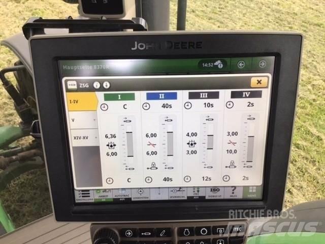 John Deere 8370R Трактори