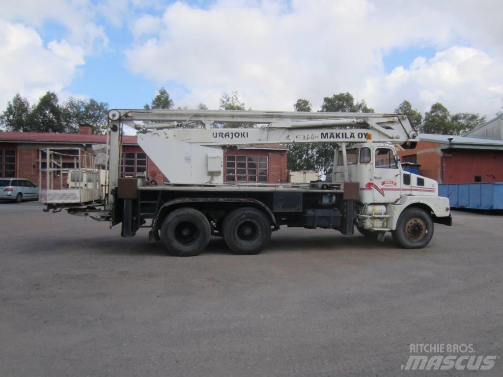 Volvo N 7 6x2 4200 Вантажівки / спеціальні
