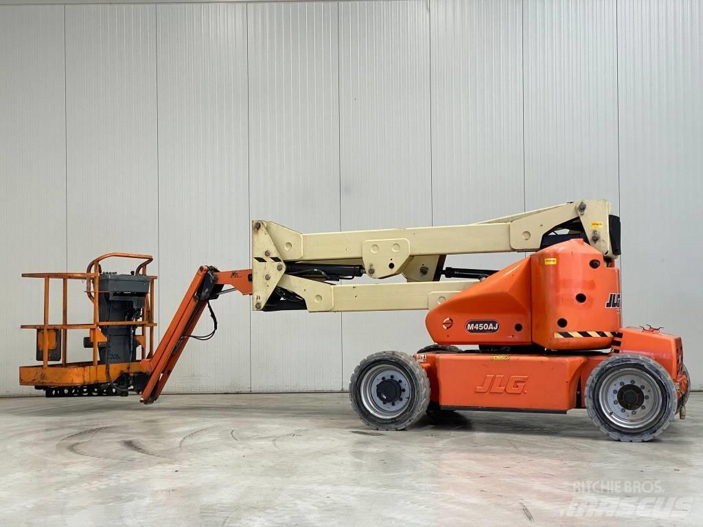 JLG M450AJ Колінчаті підйомники