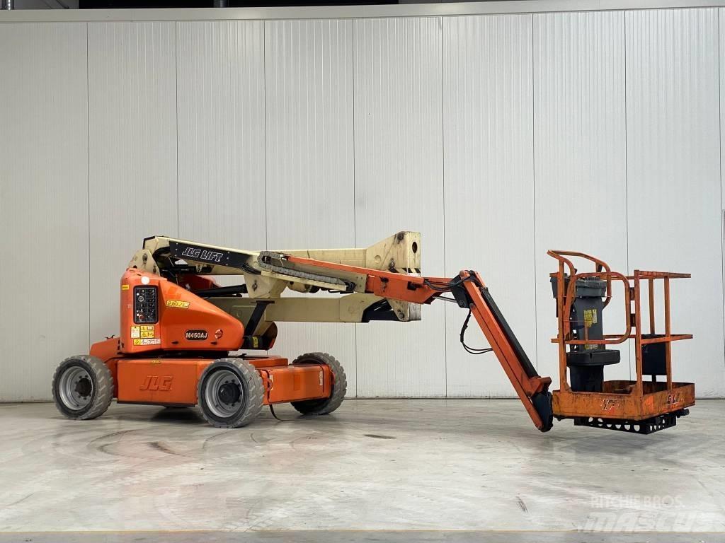 JLG M450AJ Колінчаті підйомники