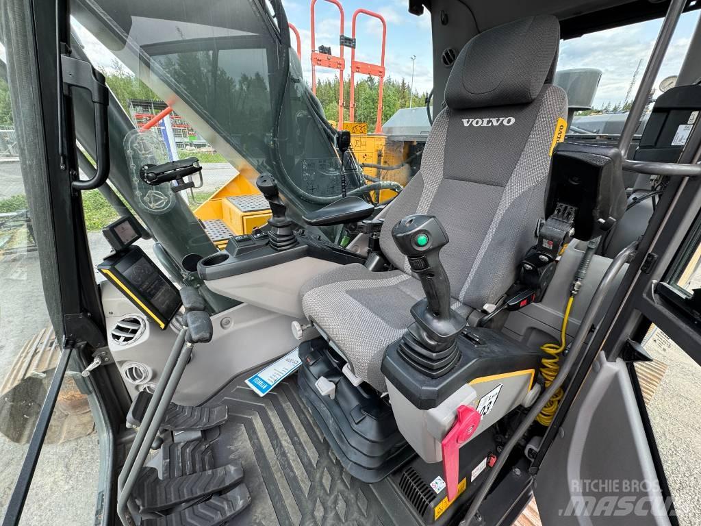 Volvo EC 250 E Гусеничні екскаватори