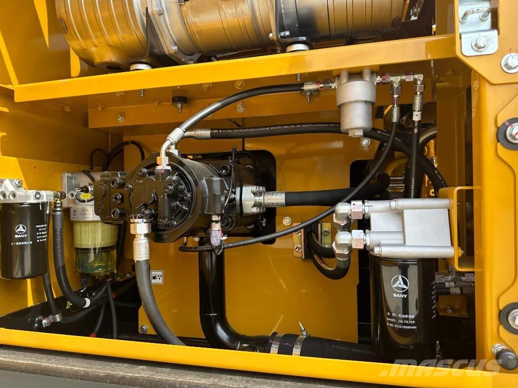 Sany SY215C Гусеничні екскаватори