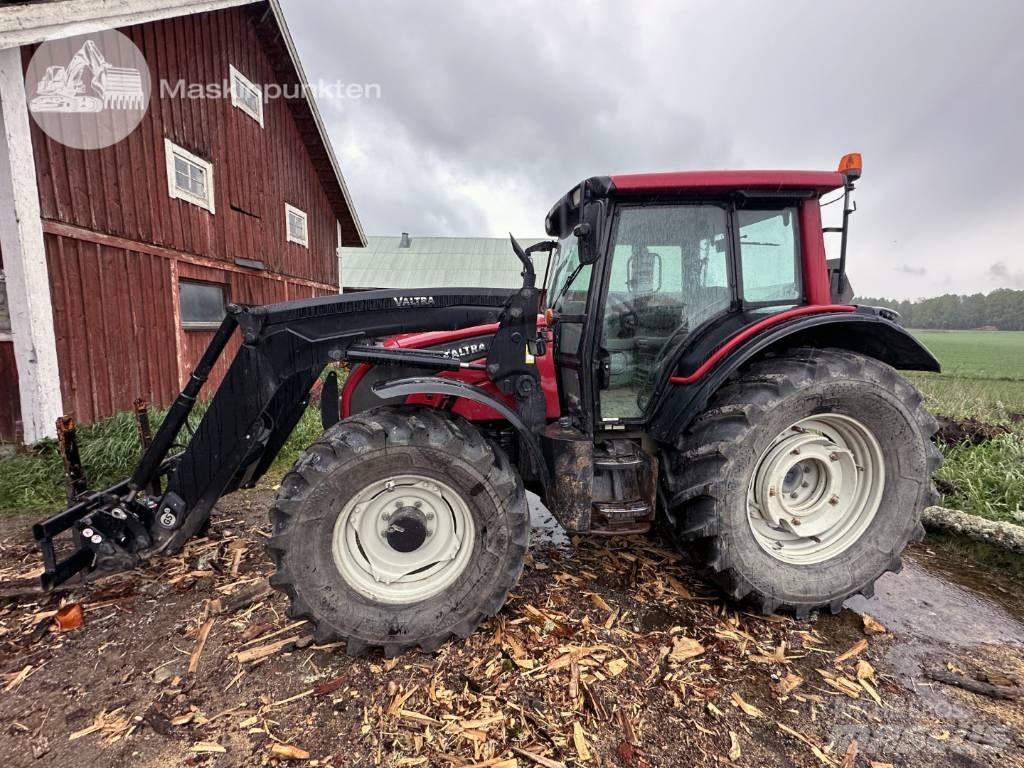 Valtra N 121 Трактори