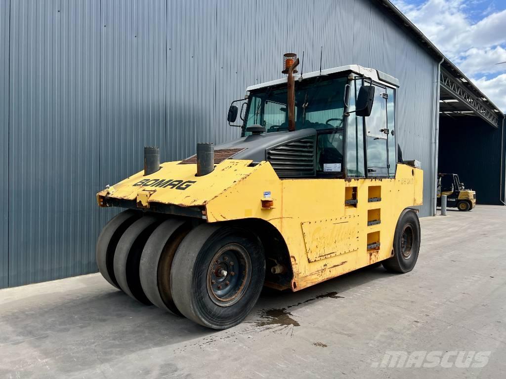 Bomag BW24R Пневматичні катки