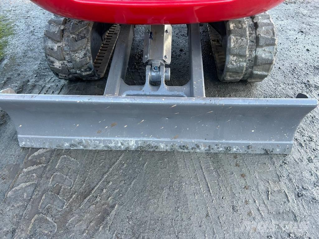 Takeuchi TB 230 Міні-екскаватори < 7т