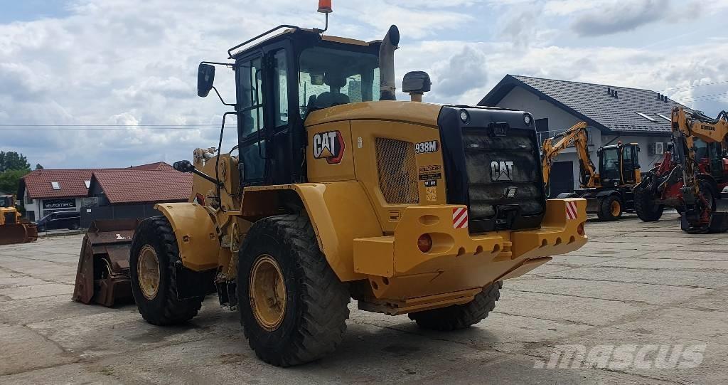CAT 938M Фронтальні навантажувачі
