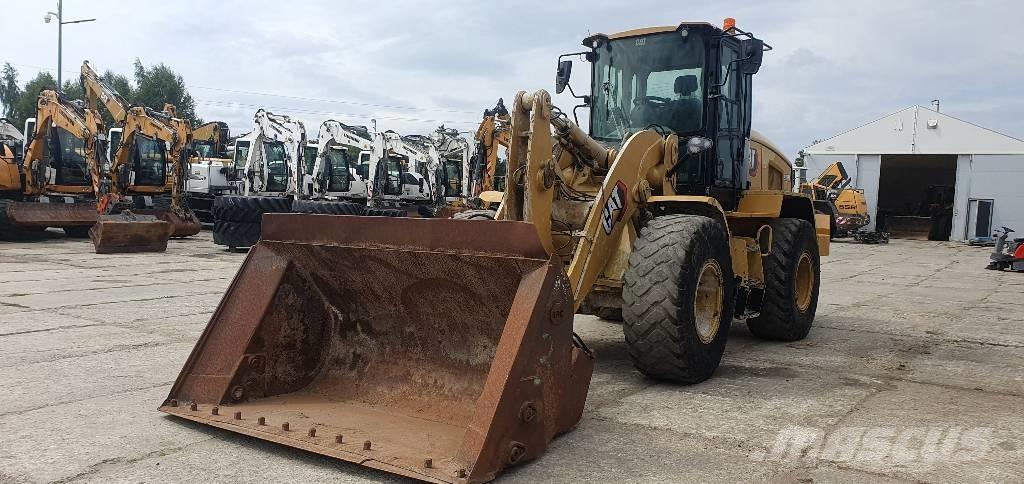 CAT 938M Фронтальні навантажувачі