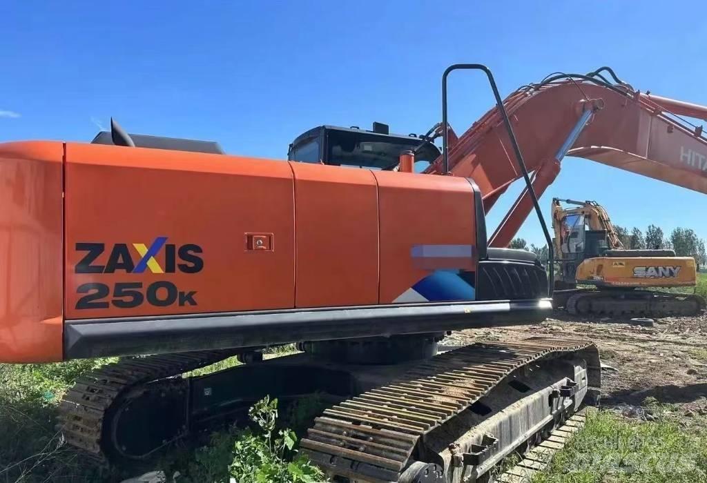 Hitachi 250 Гусеничні екскаватори