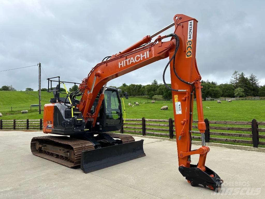 Hitachi ZX 135 US-6 Гусеничні екскаватори