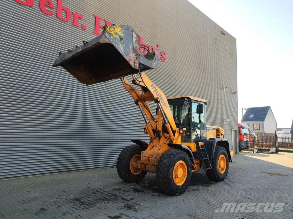 Hyundai HL 730-9 Фронтальні навантажувачі