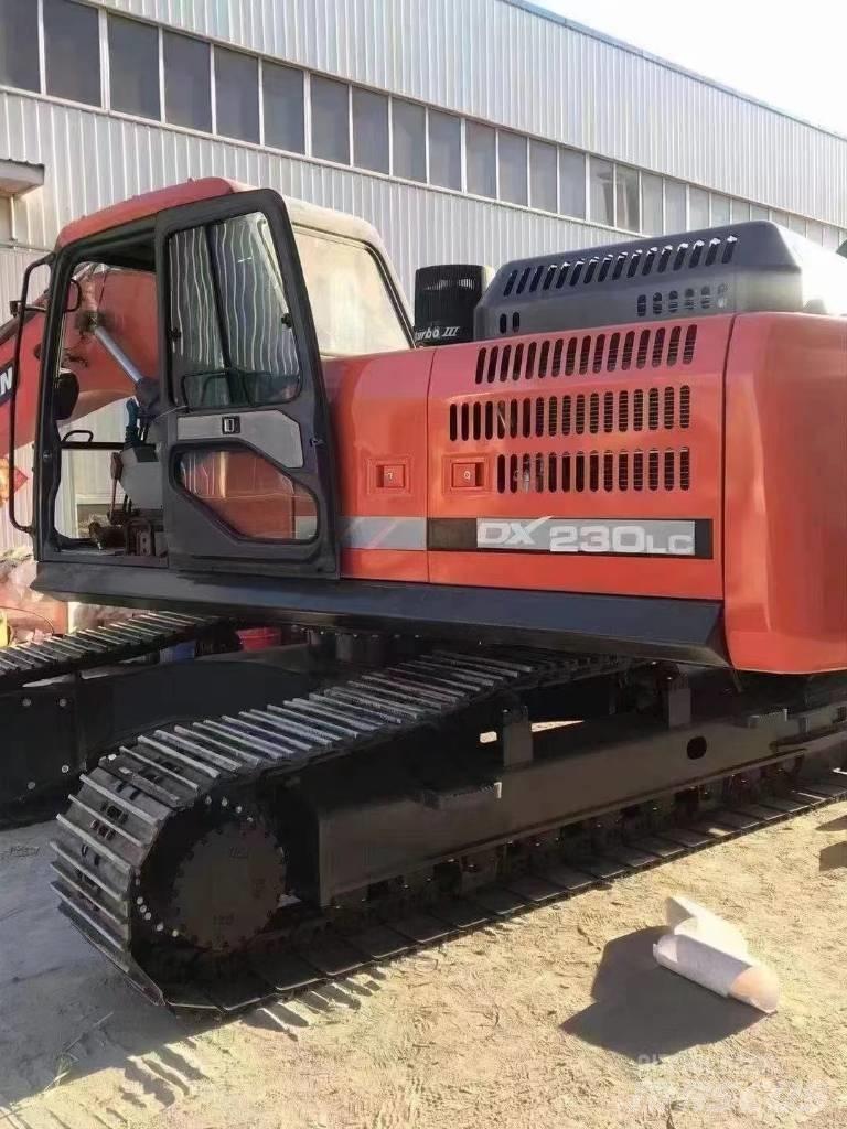 Doosan DX 230 LC-9C Гусеничні екскаватори