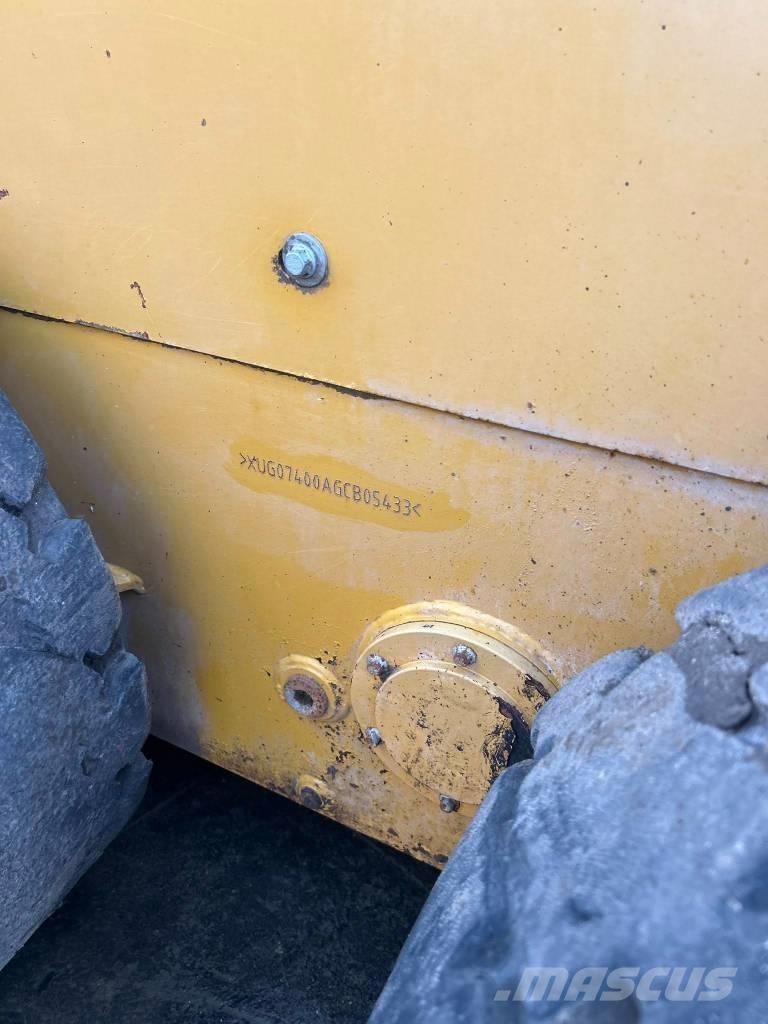 XCMG XCT740 Міні-навантажувачі