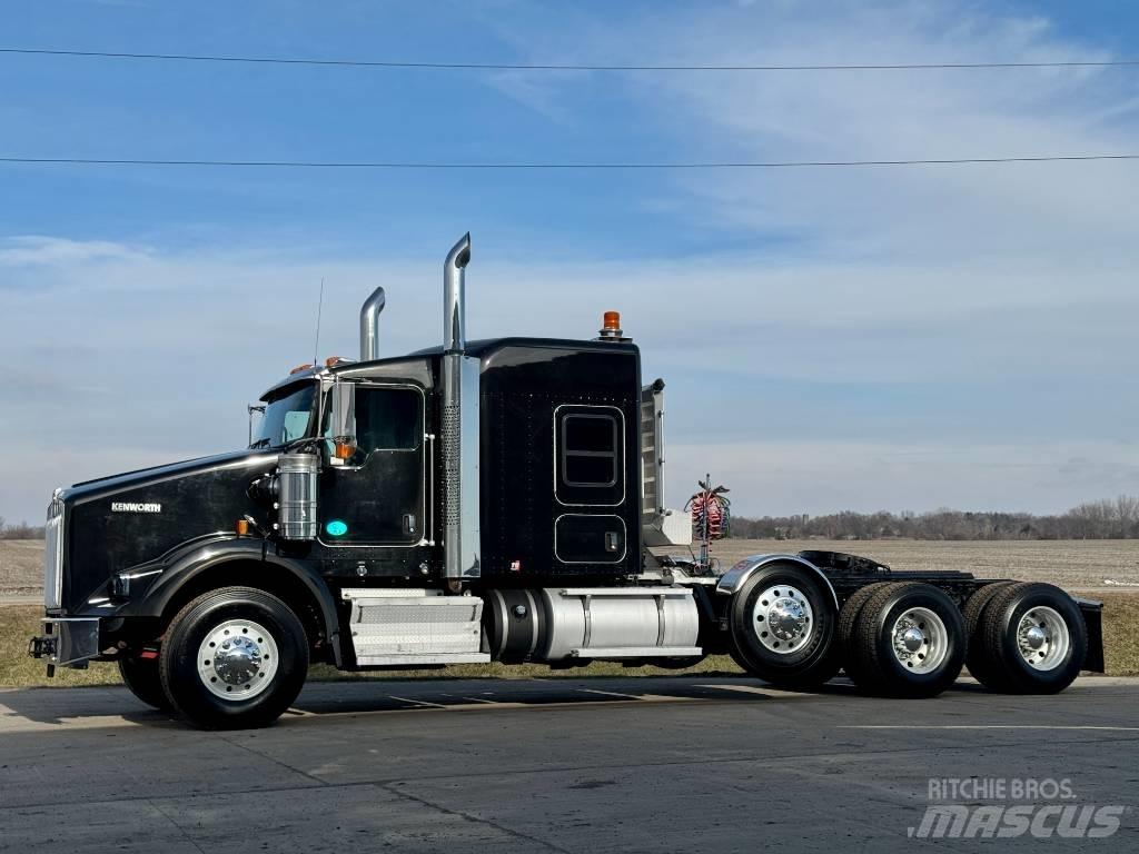 Kenworth T800 Тягачі