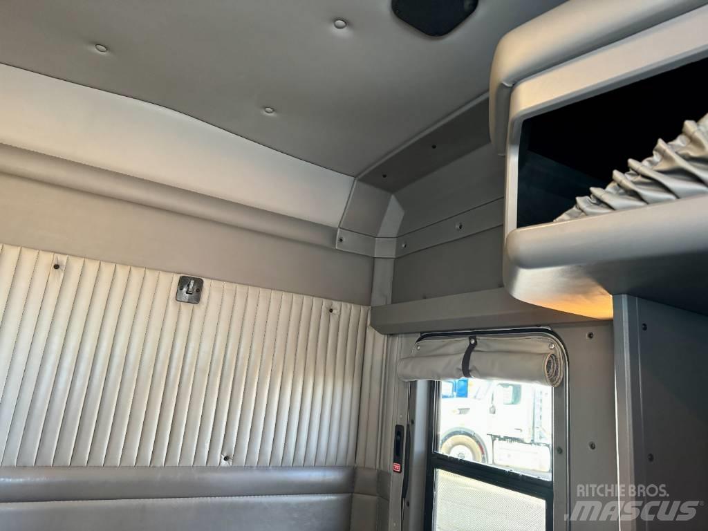 Kenworth T800 Тягачі