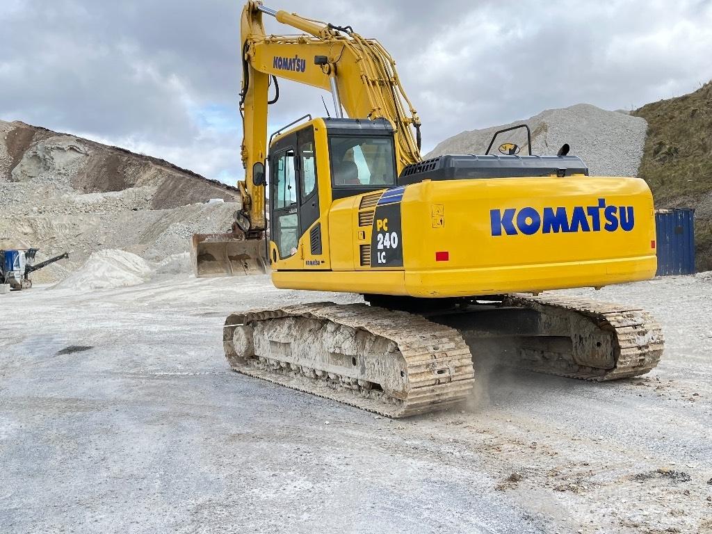 Komatsu PC 240 Гусеничні екскаватори
