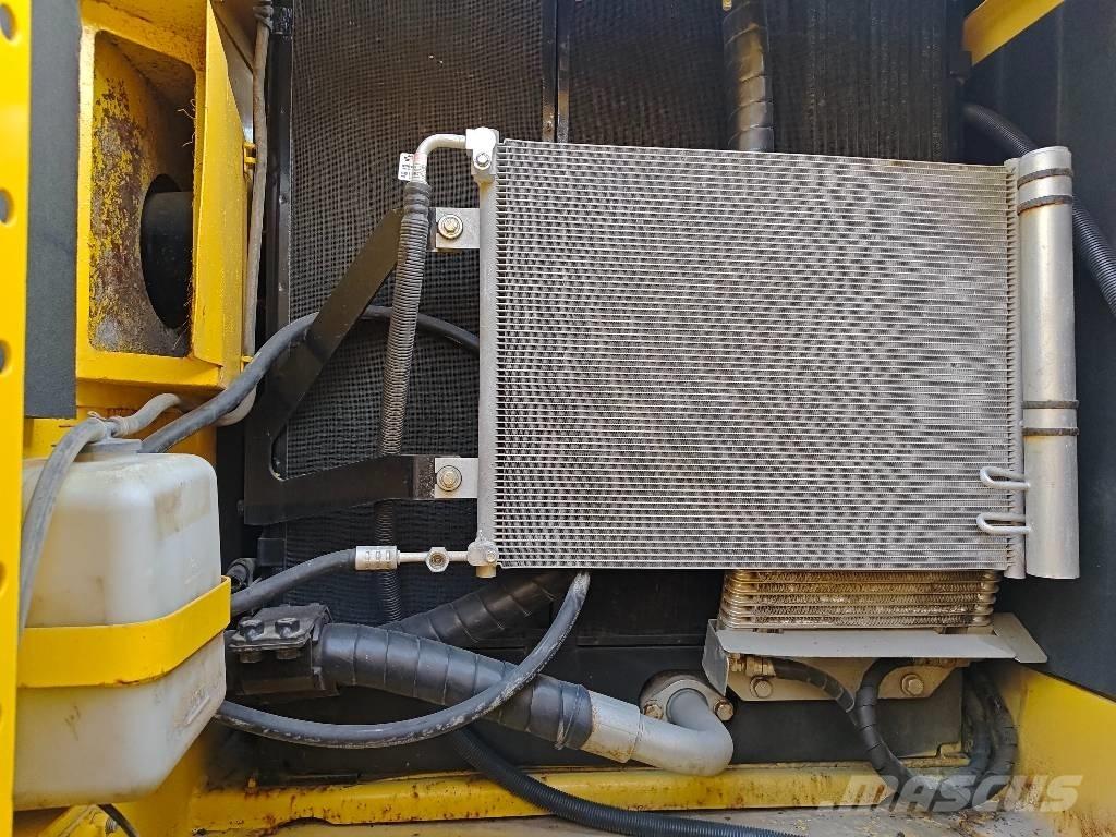 Komatsu PC 200-8 Гусеничні екскаватори