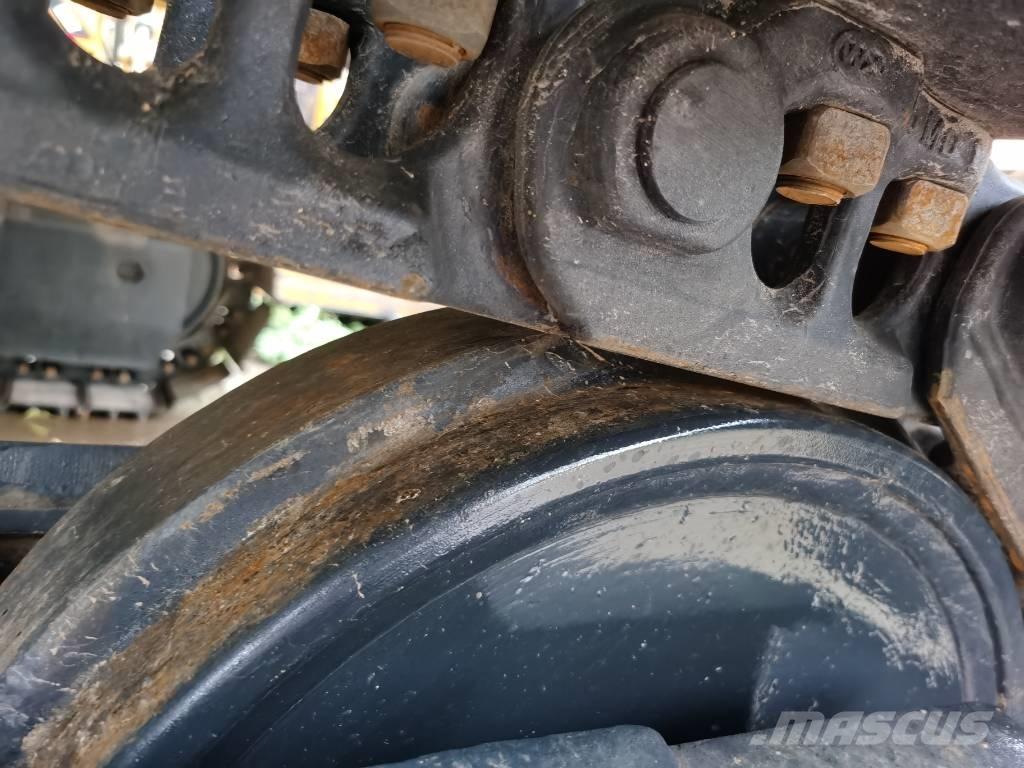 Komatsu PC 220-7 Гусеничні екскаватори