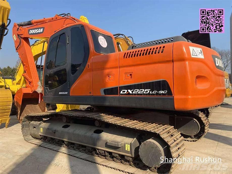 Doosan 225LC-9 Гусеничні екскаватори