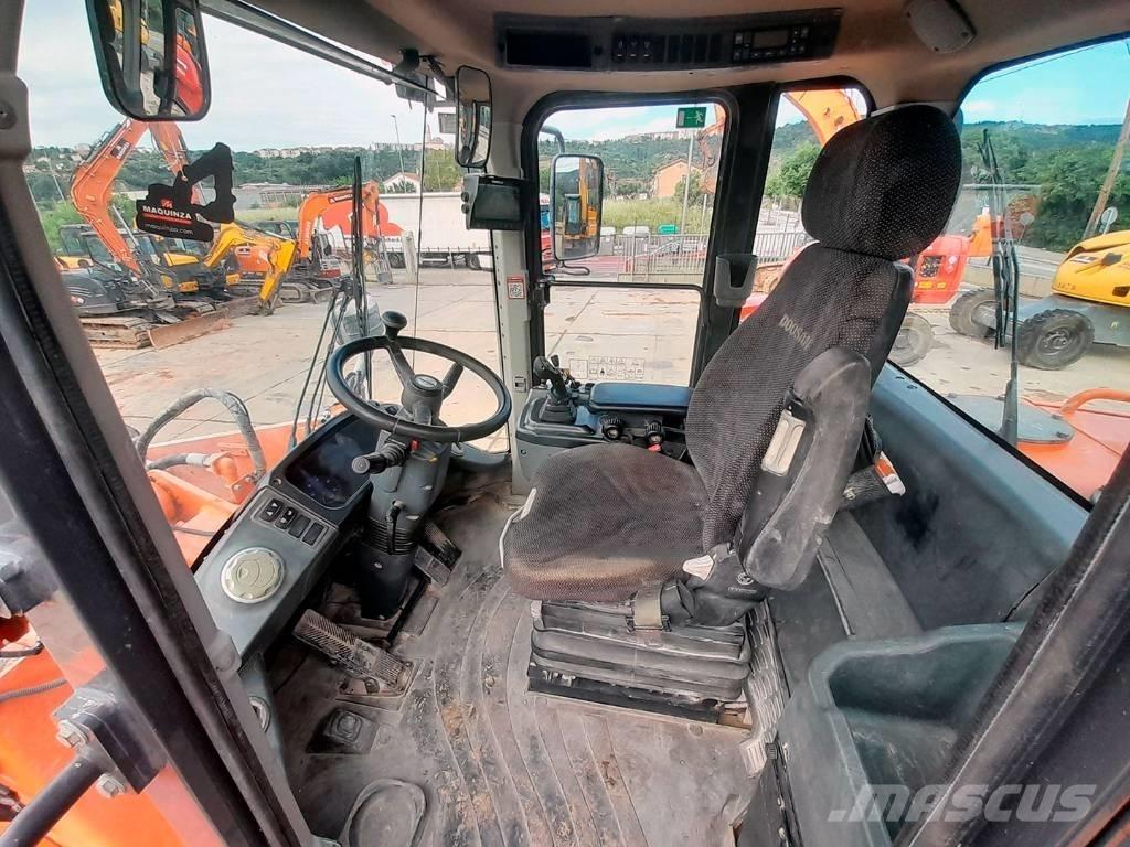 Doosan DL 250-3 Фронтальні навантажувачі