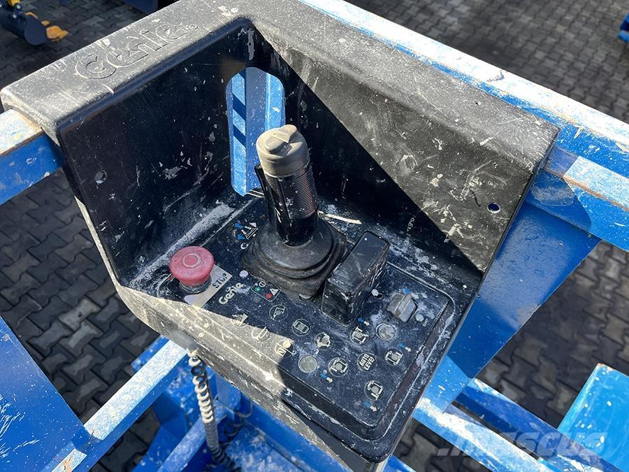 Genie GS-3268 Підйомники-ножиці