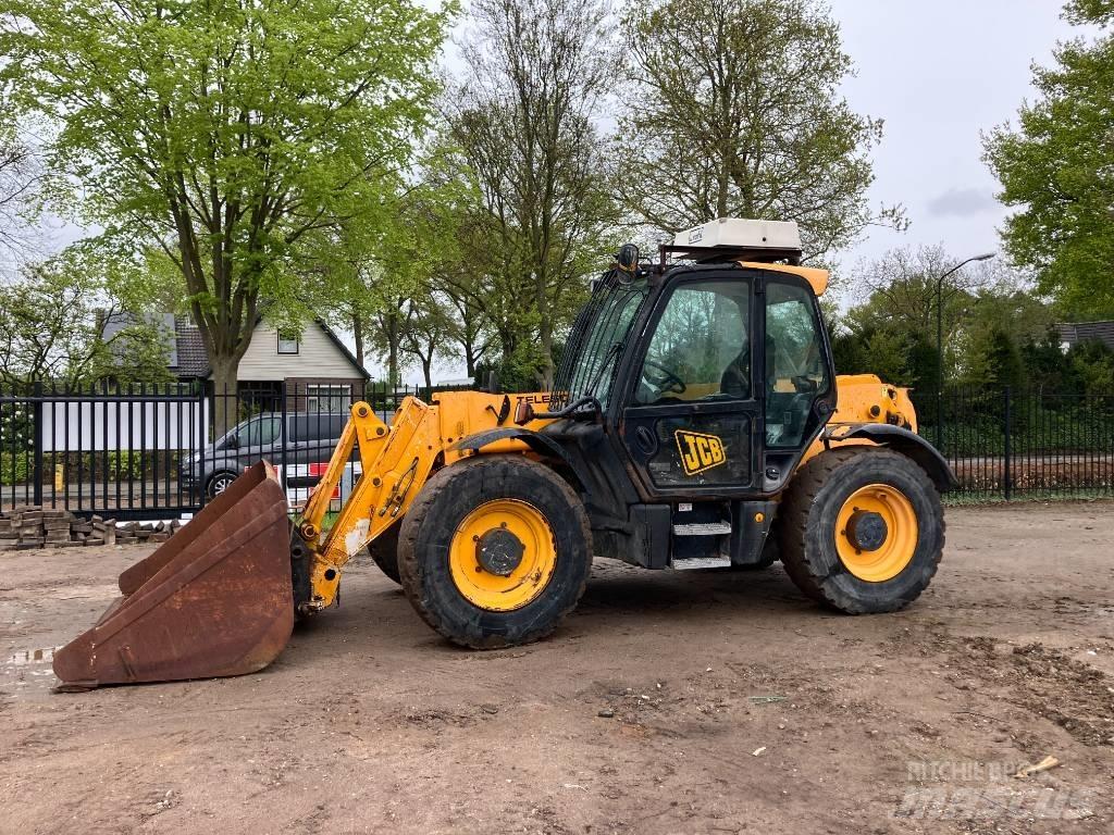 JCB 541-70 Телескопічні навантажувачі