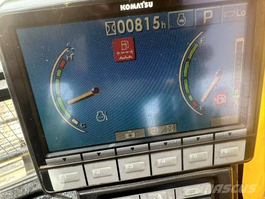 Komatsu PC220-8 Гусеничні екскаватори